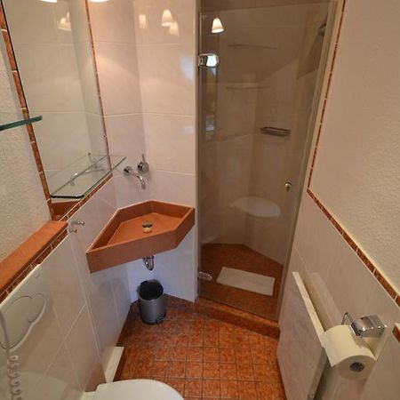Priel-Hues Apartment List Bagian luar foto