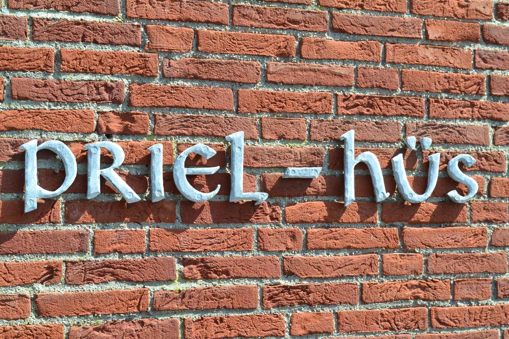 Priel-Hues Apartment List Bagian luar foto
