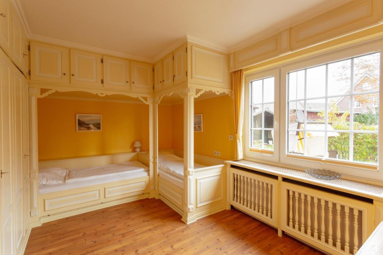 Priel-Hues Apartment List Bagian luar foto