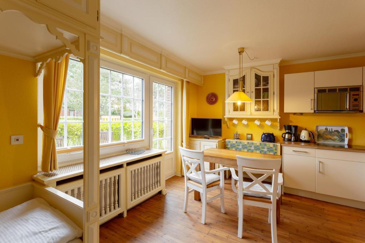 Priel-Hues Apartment List Bagian luar foto