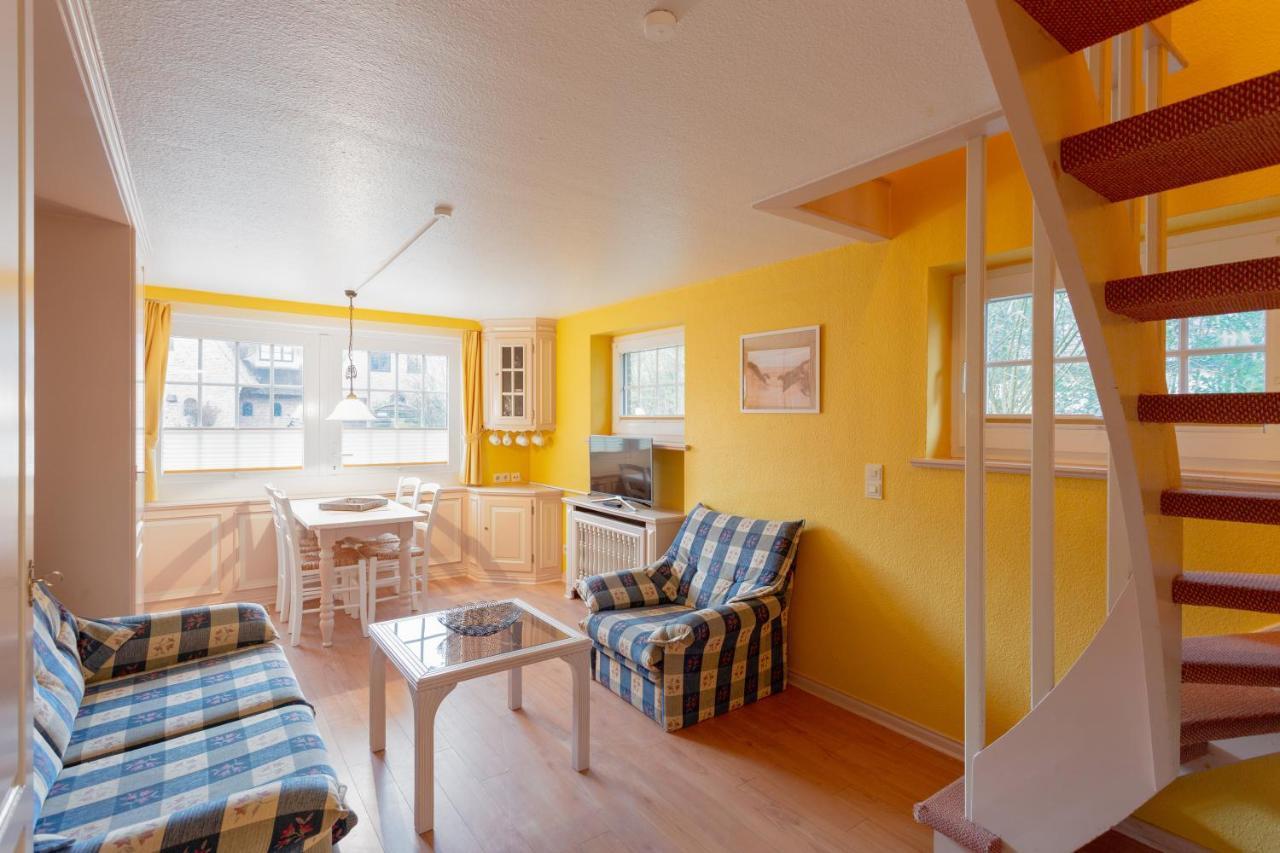 Priel-Hues Apartment List Bagian luar foto