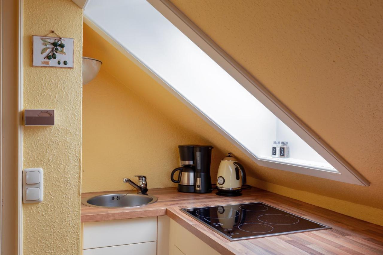 Priel-Hues Apartment List Bagian luar foto